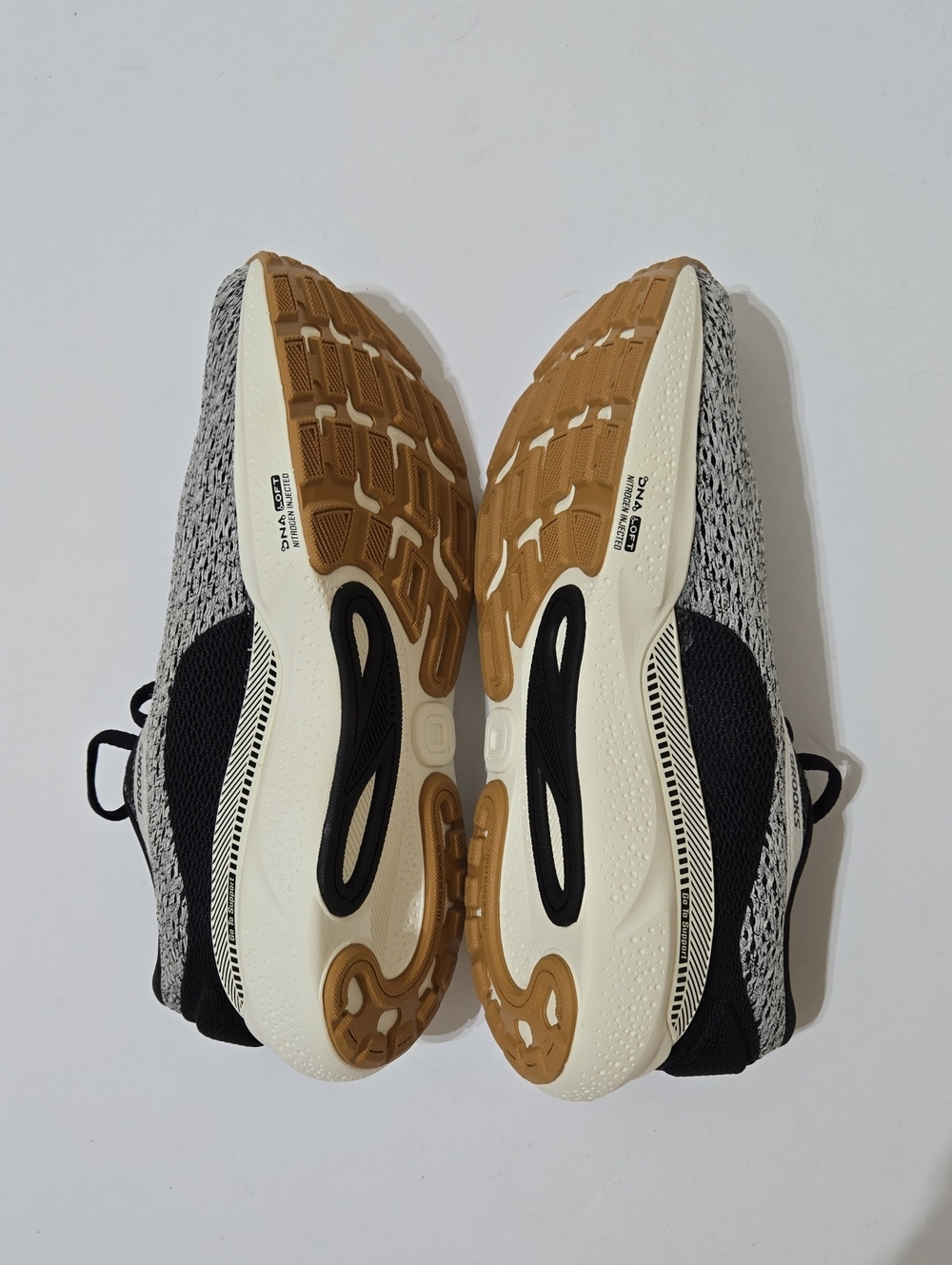Brooks Women's Adrenaline GTS 24 Running Shoes - Picture 4 of 7